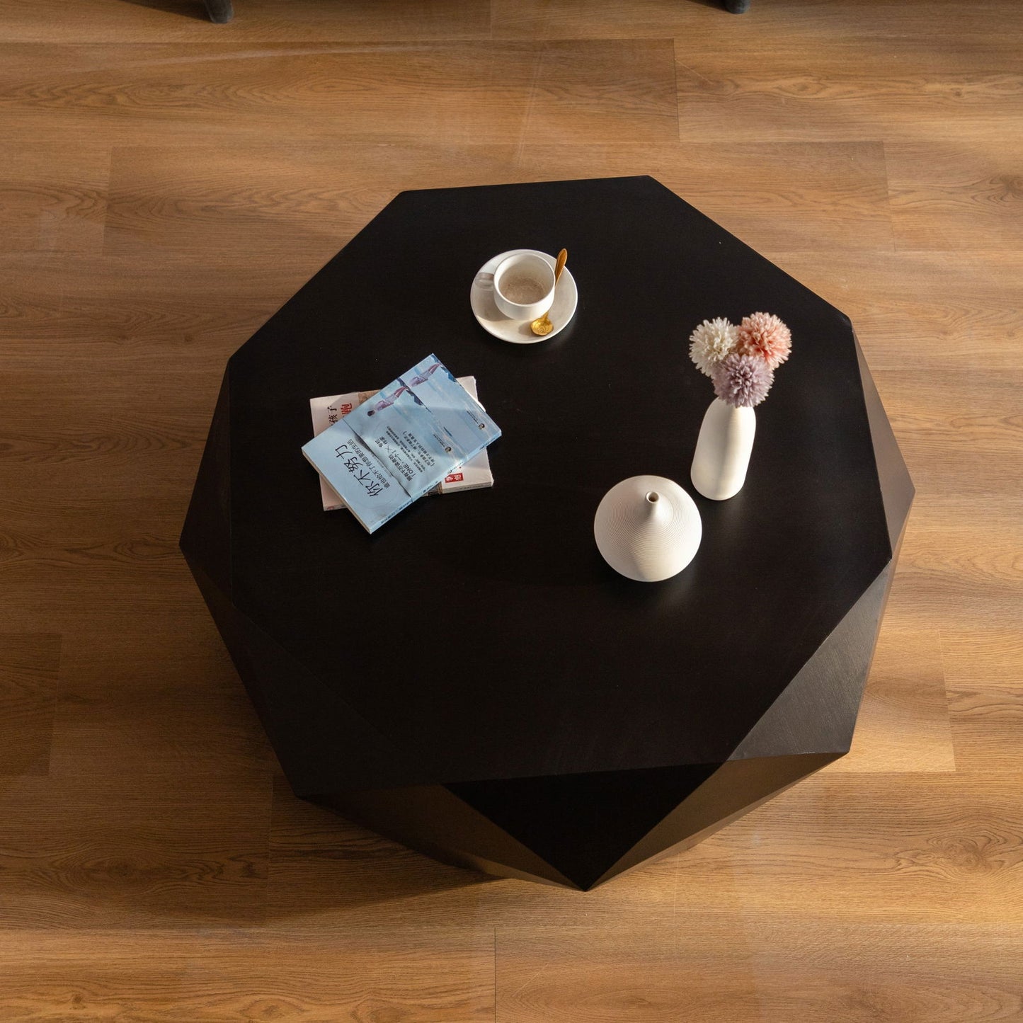 Three-dimensional Retro Style Coffee Table