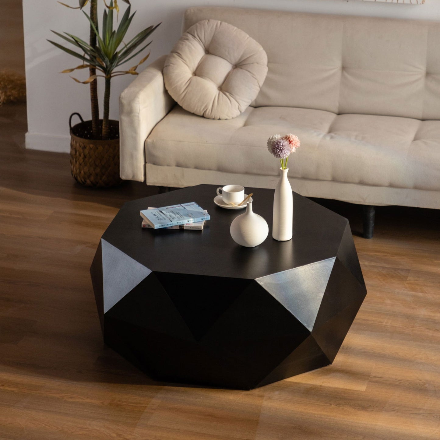 Three-dimensional Retro Style Coffee Table