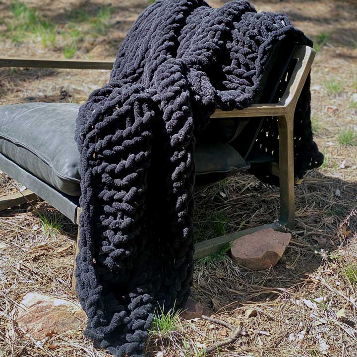 INFINITE CHUNKY KNIT BLANKET | MINKY | BIG - ONYX-8