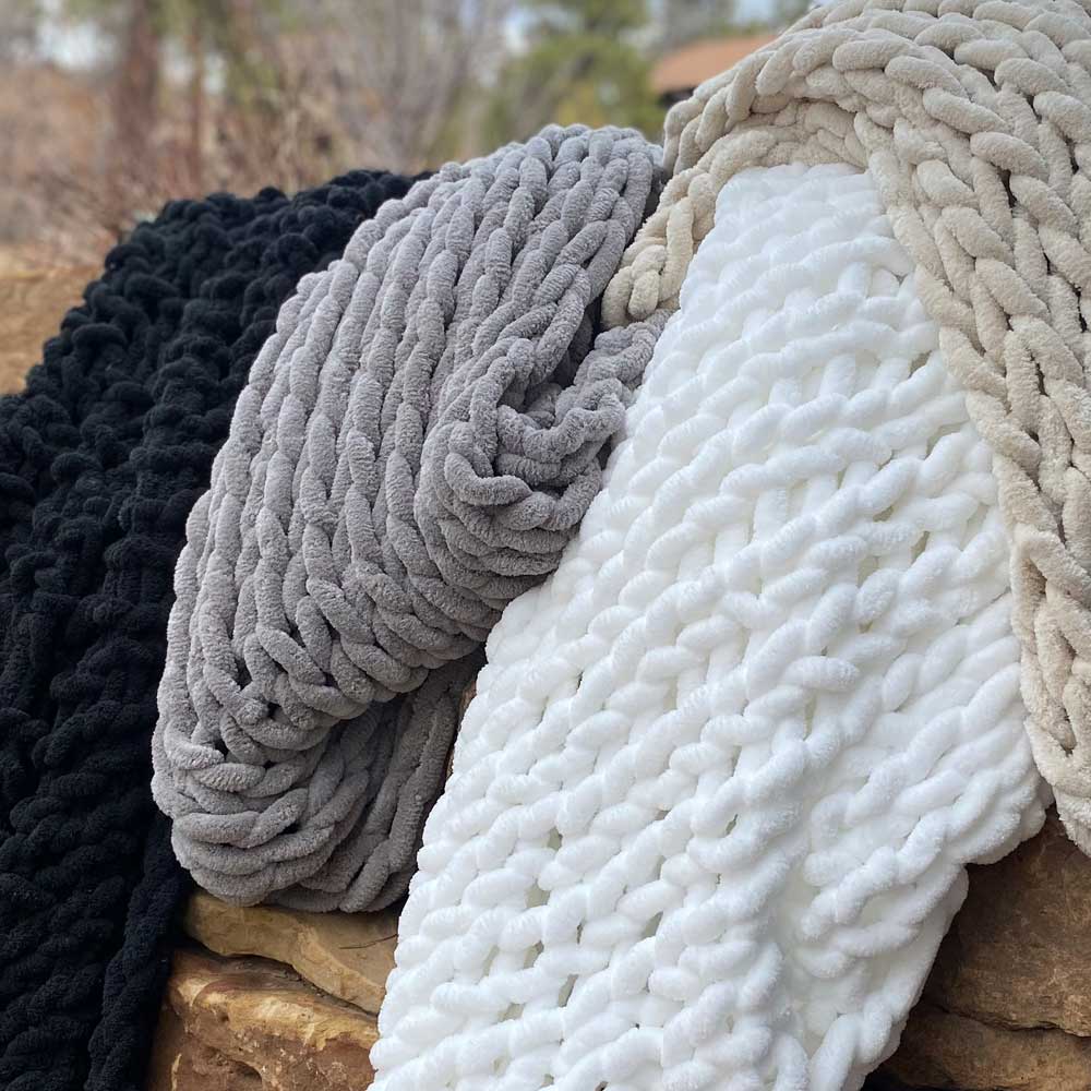 INFINITE CHUNKY KNIT BLANKET | MINKY | BIG - BLANC-7