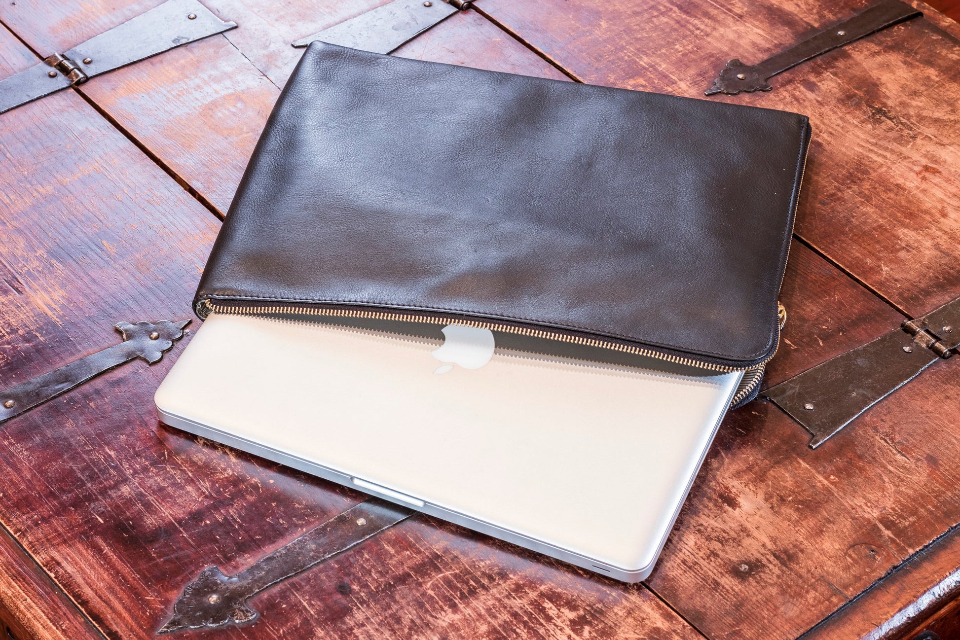 Leather Zipper Portfolio Case