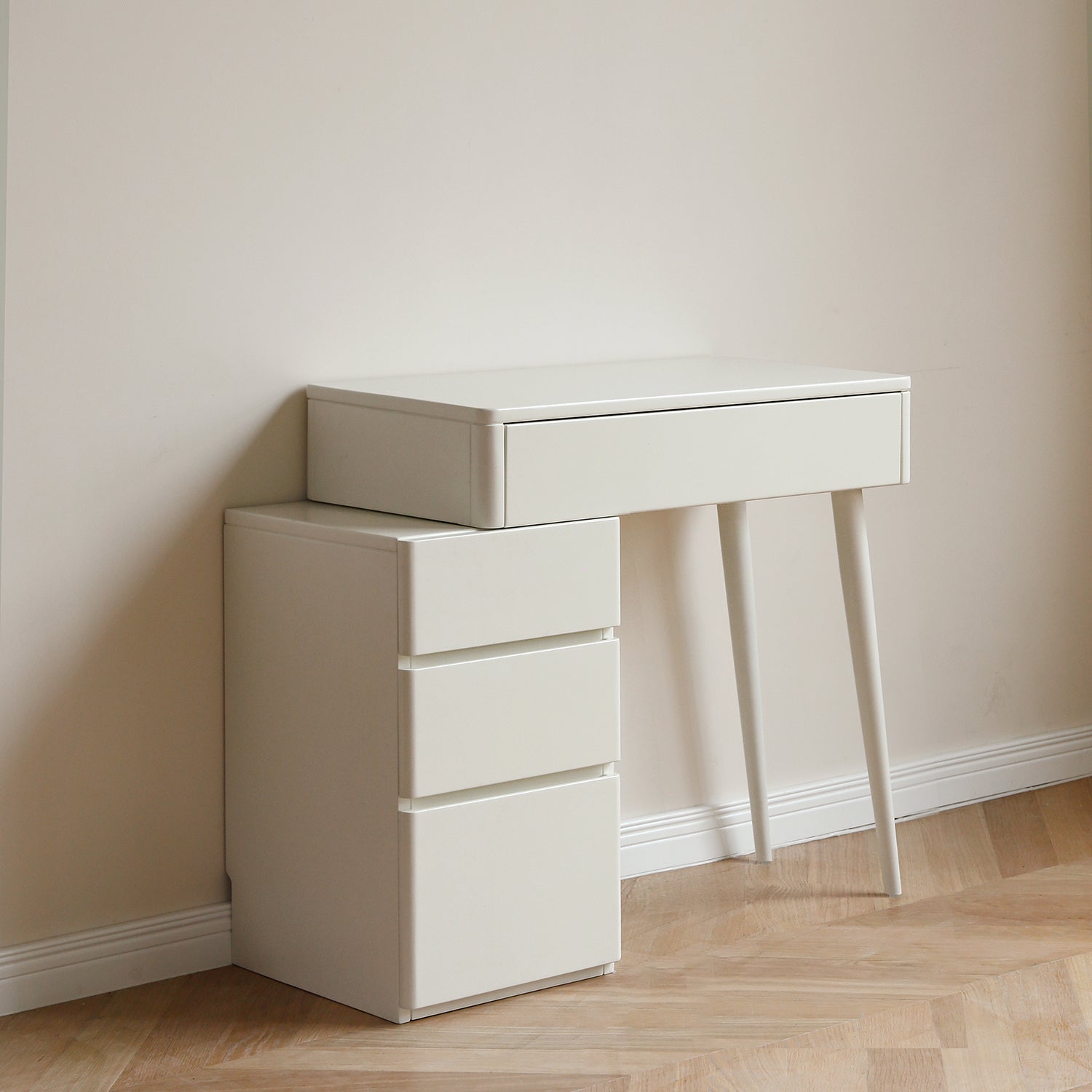 Natural Wood Dresser Table - White